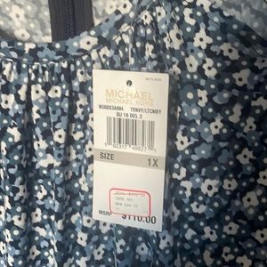 Michael Kors brand new dress 1x blue floral. Zips in back. Nwt